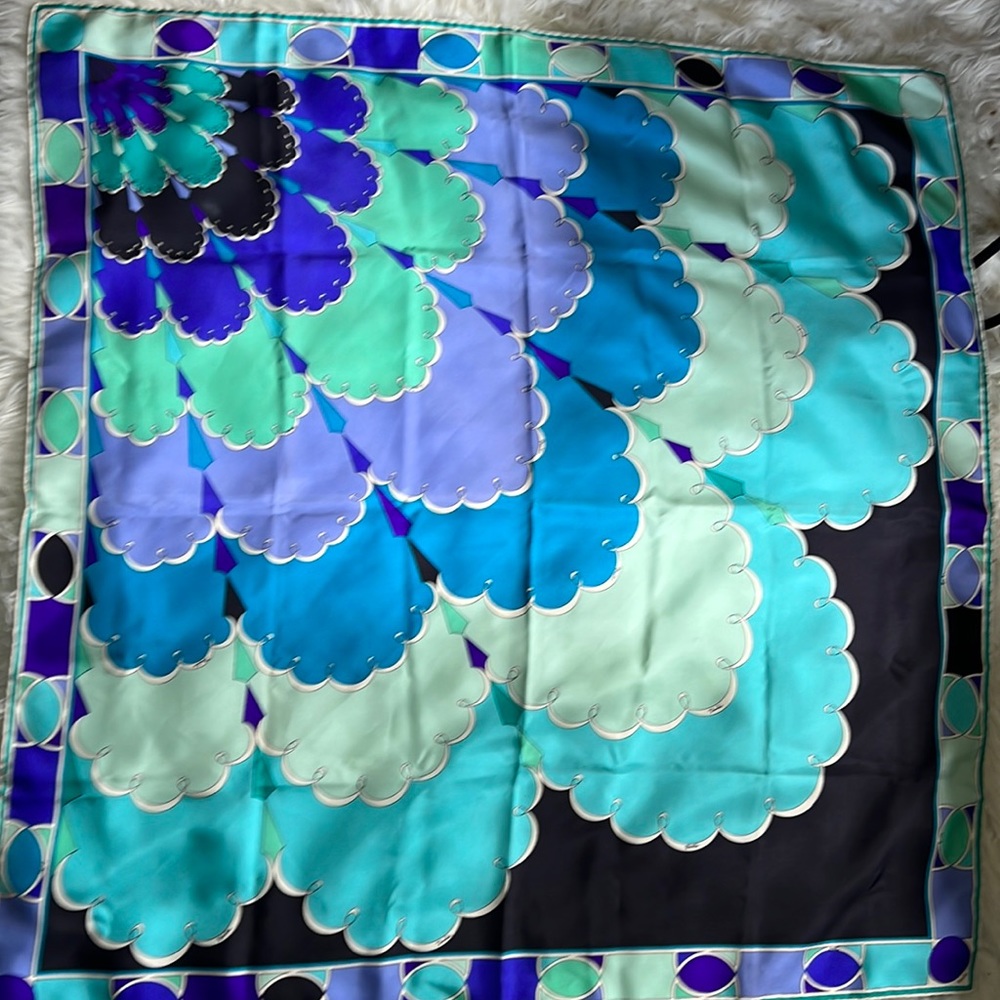 Emilio pucci scarf